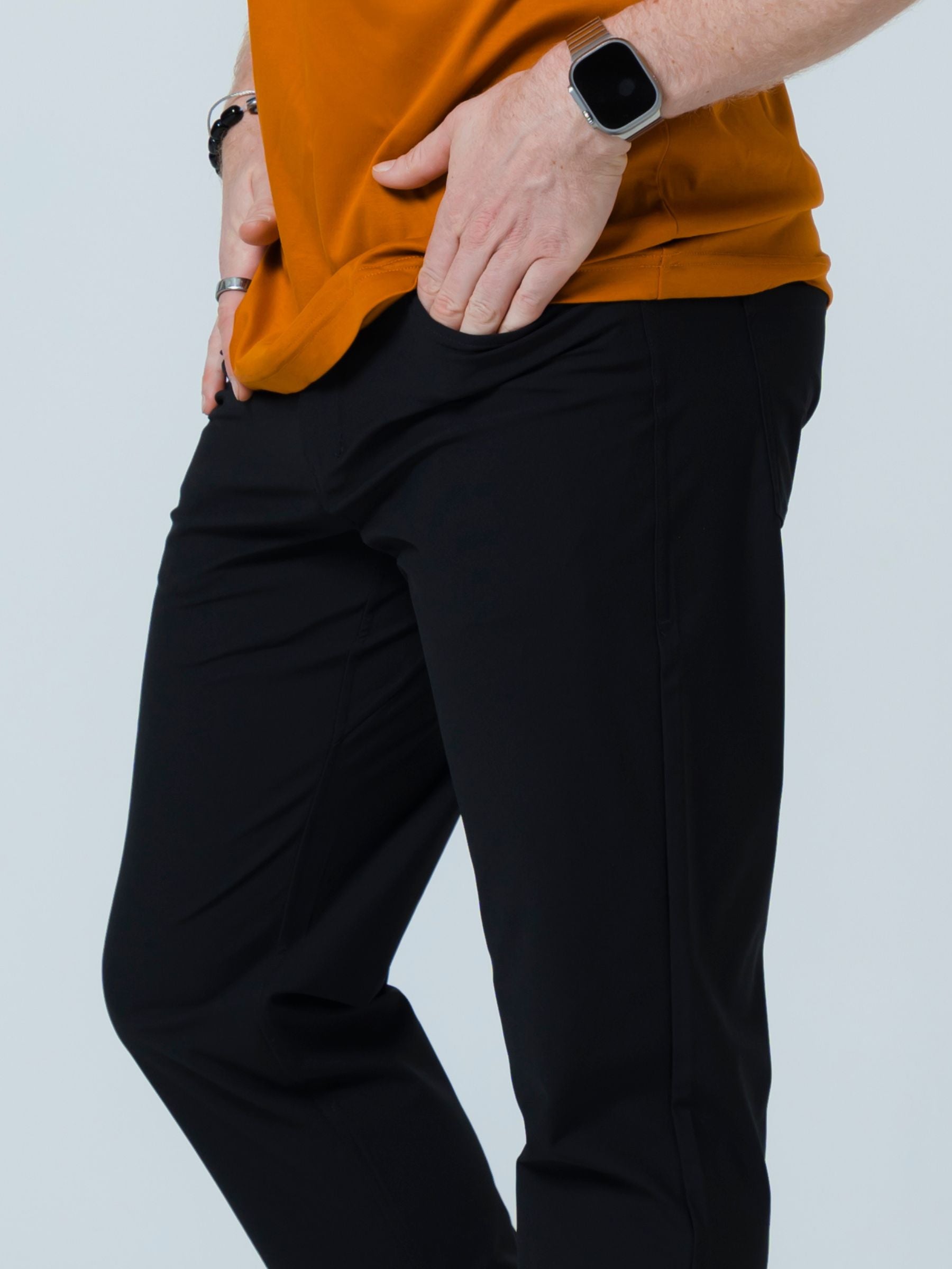 Versa Slim Fit 5 Pocket Pant \ Black