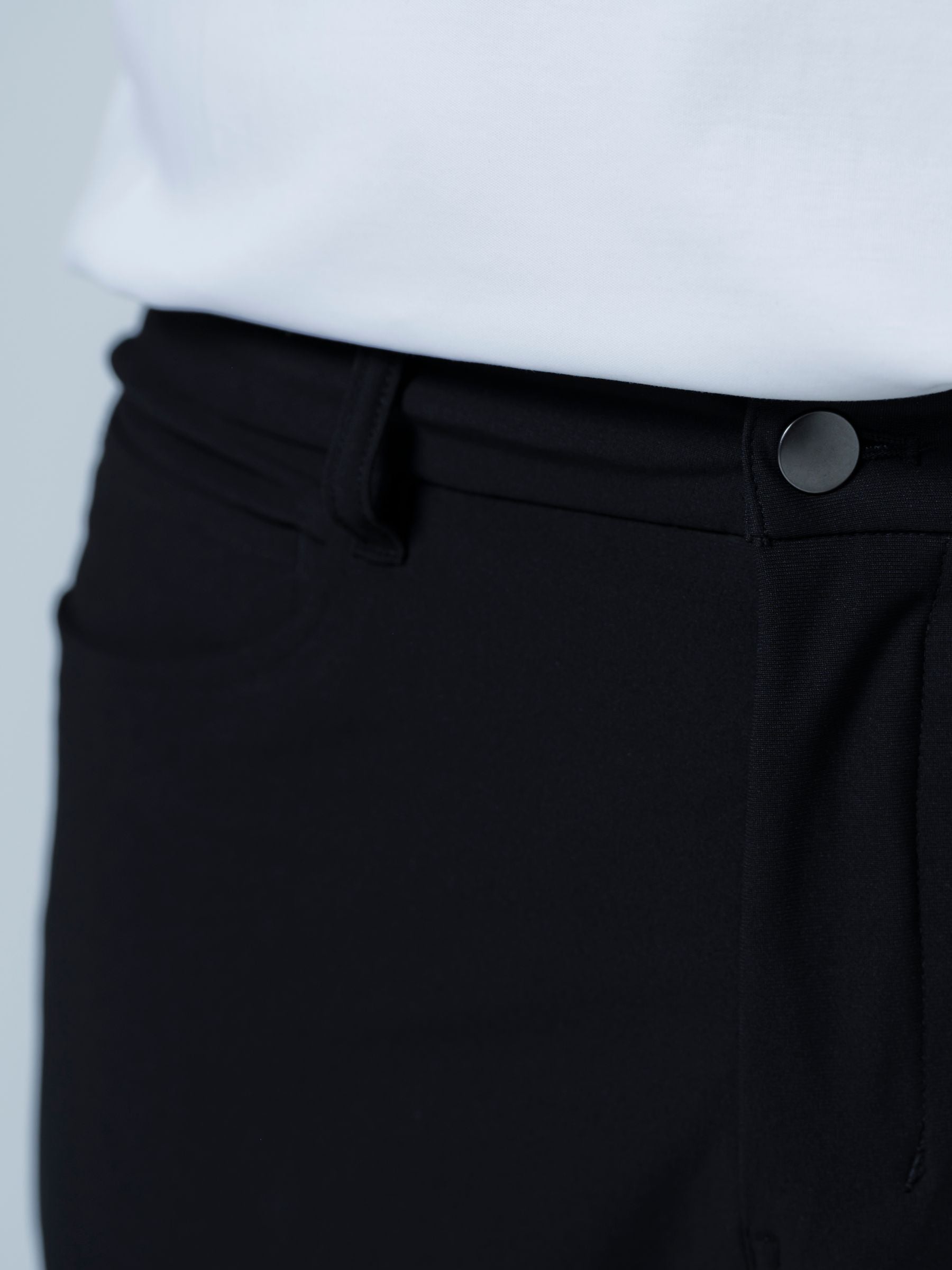 Versa Slim Fit 5 Pocket Pant \ Black